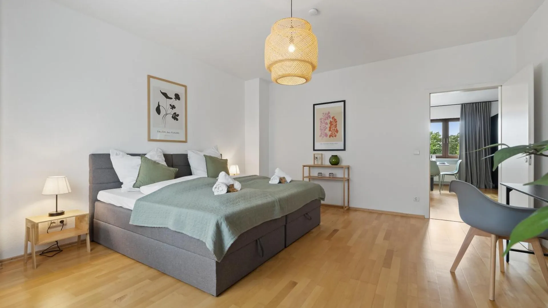 Apartment *Top* Grosse, Moderne & Zentrale Wohnung 3 Schlafzimmer - Naehe Zu Koeln: Dom, Messe, Flughafen, Lanxess-Arena Bergisch Gladbach