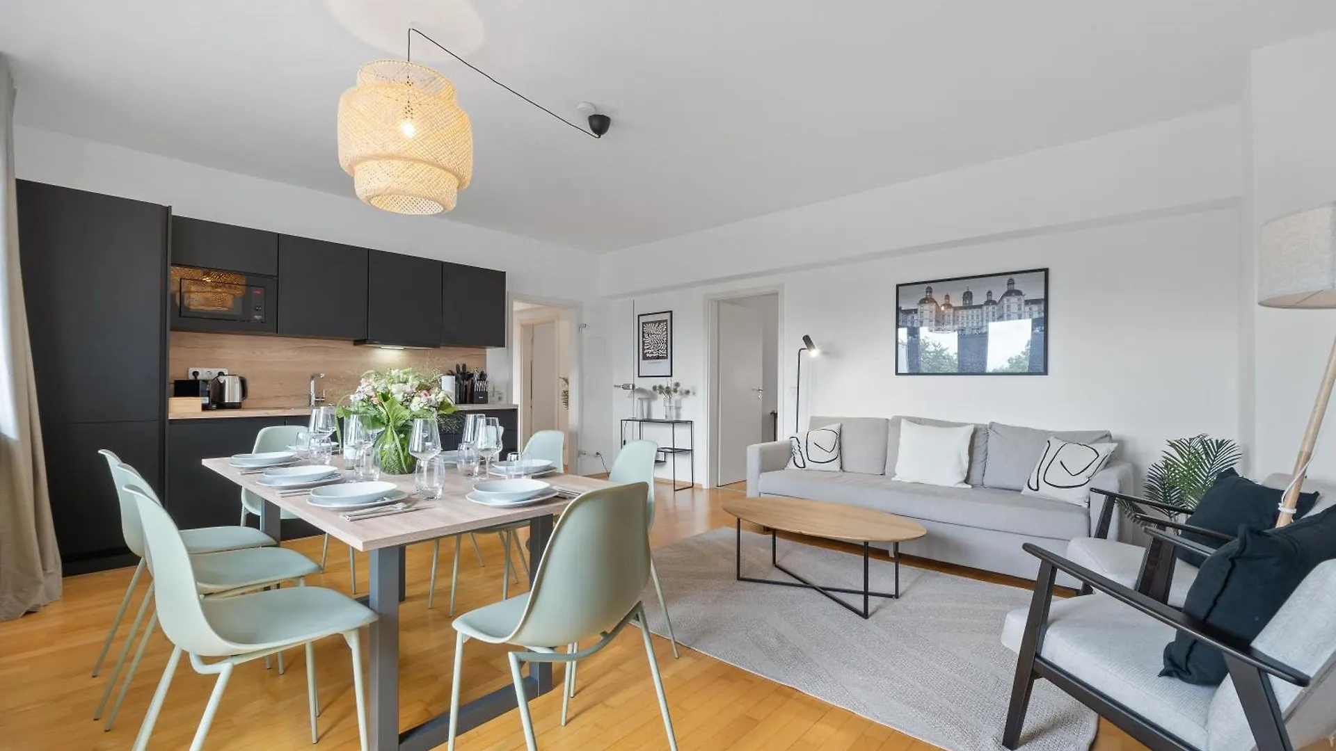 *Top* Grosse, Moderne & Zentrale Wohnung 3 Schlafzimmer - Naehe Zu Koeln: Dom, Messe, Flughafen, Lanxess-Arena Bergisch Gladbach Apartment
