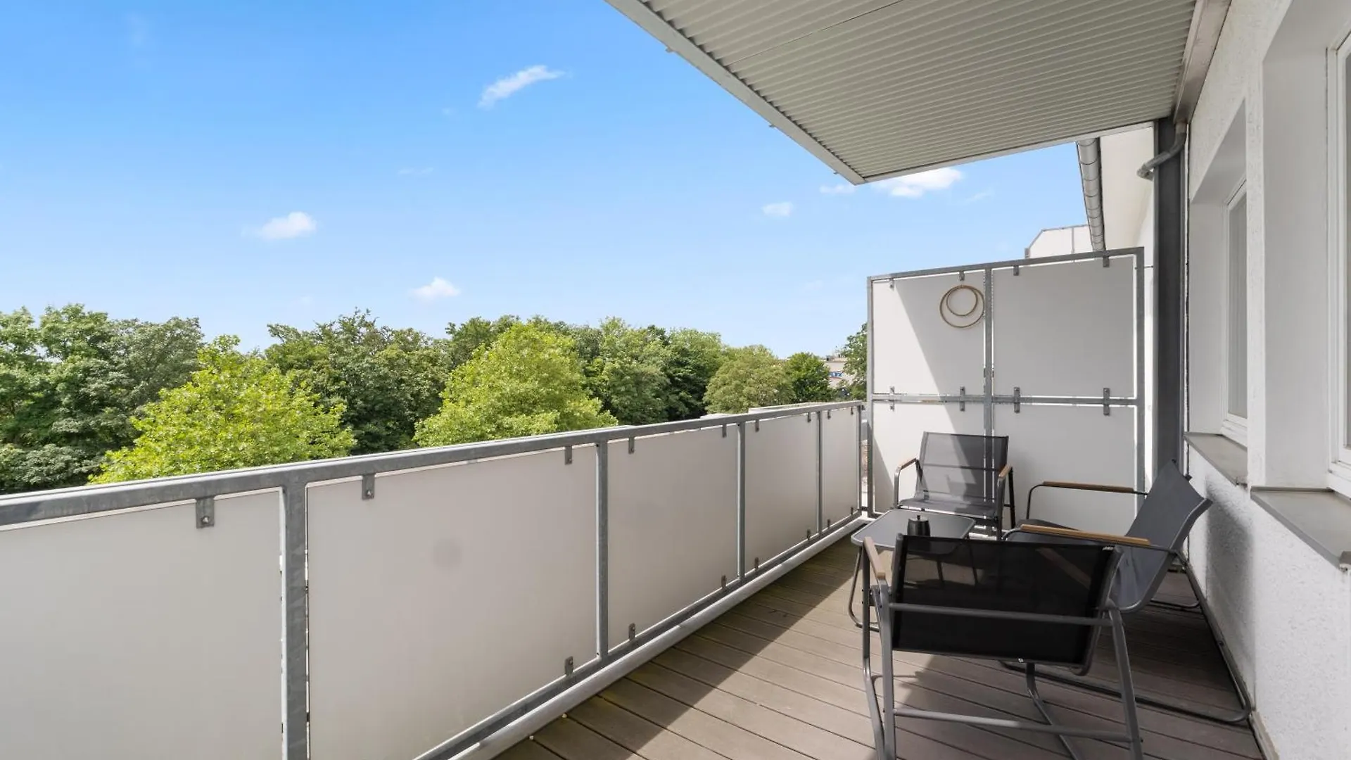 Apartment *Top* Grosse, Moderne & Zentrale Wohnung 3 Schlafzimmer - Naehe Zu Koeln: Dom, Messe, Flughafen, Lanxess-Arena Bergisch Gladbach Germany