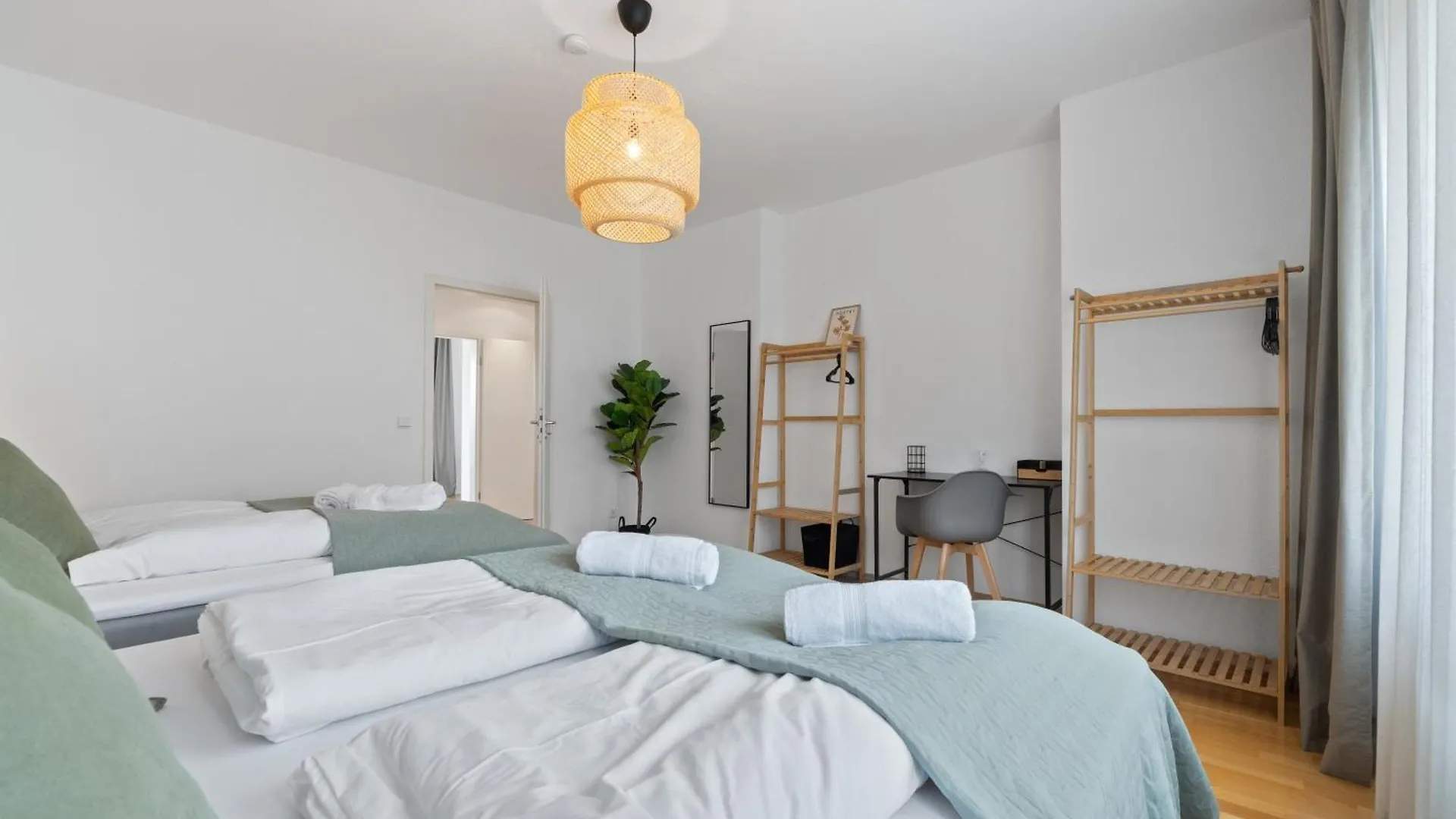 *Top* Grosse, Moderne & Zentrale Wohnung 3 Schlafzimmer - Naehe Zu Koeln: Dom, Messe, Flughafen, Lanxess-Arena Bergisch Gladbach