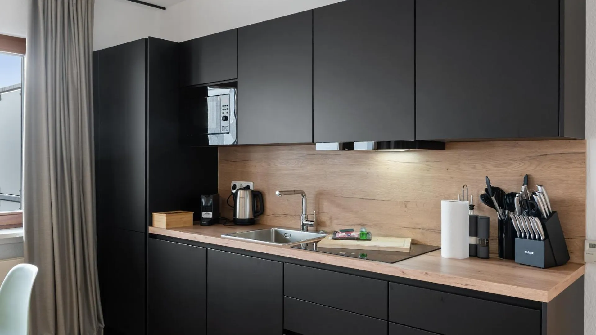*Top* Grosse, Moderne & Zentrale Wohnung 3 Schlafzimmer - Naehe Zu Koeln: Dom, Messe, Flughafen, Lanxess-Arena Bergisch Gladbach 0*,
